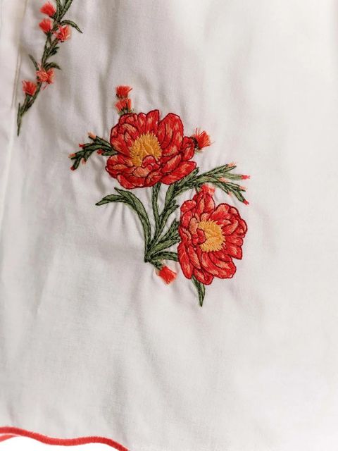 Agua By Agua Bendita floral-embroidered scalloped-hem shorts - White