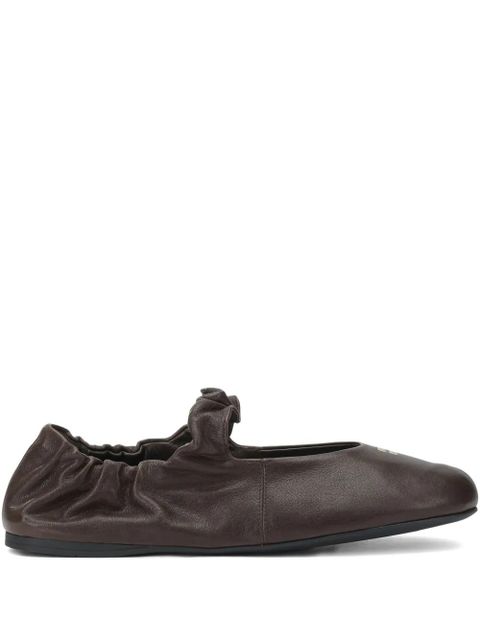 Miu Miu logo-stamp gathered ballet flats - Brown - zdjęcie produktu nr 1