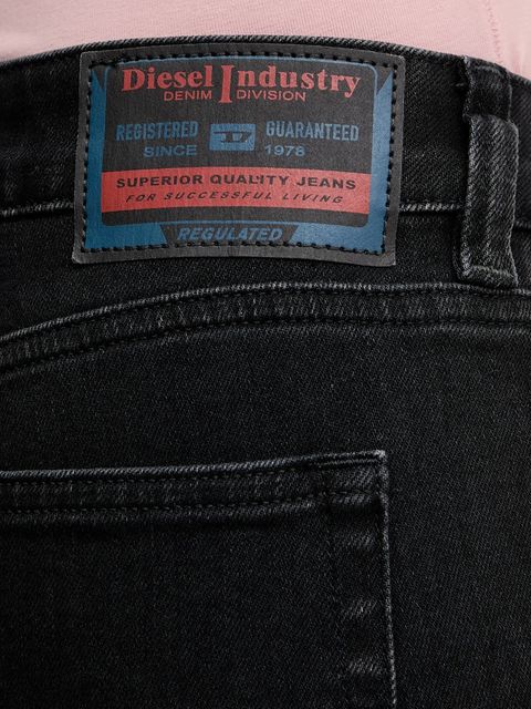 Diesel jeansy 1992 D-JIANN L.32 damskie kolor czarny A17897.09N89