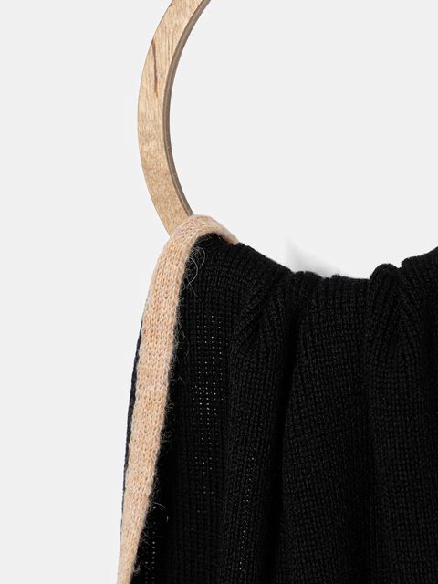 Moschino szalik z wełną damski kolor czarny wzorzysty M3351 30843 - zdjęcie produktu nr 2