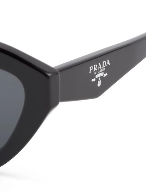 Prada Eyewear curved cat-eye frame sunglasses - Black - zdjęcie produktu nr 2