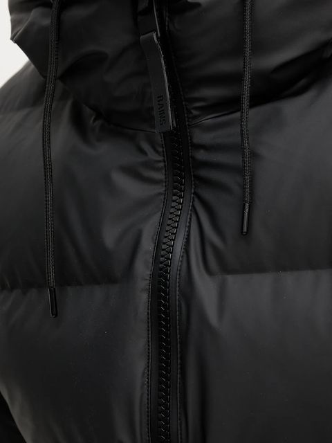 Rains kurtka przeciwdeszczowa Alta Short Puffer Jacket W3T3 kolor czarny zimowa 15150.01