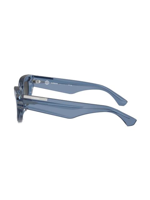 Burberry Eyewear transparent cat-eye sunglasses - Blue