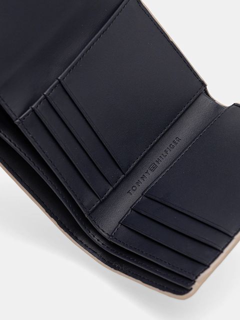 Tommy Hilfiger portfel damski kolor beżowy AW0AW17737