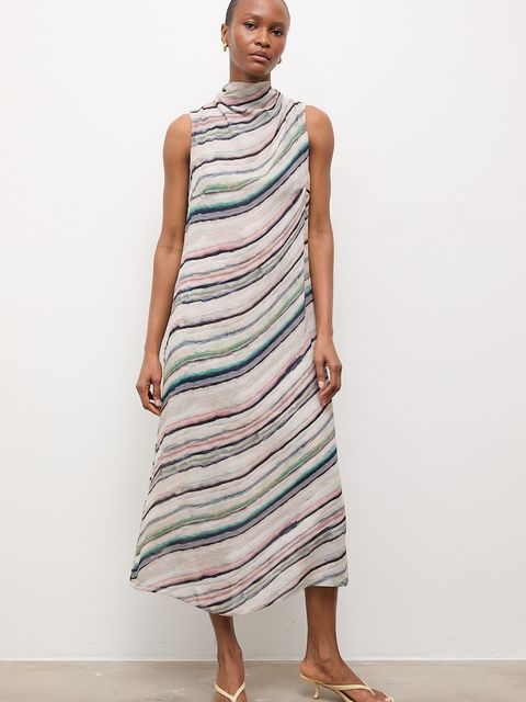 Answear.LAB sukienka z wiskozy z kolekcji Unscripted - zdjęcie produktu nr 1