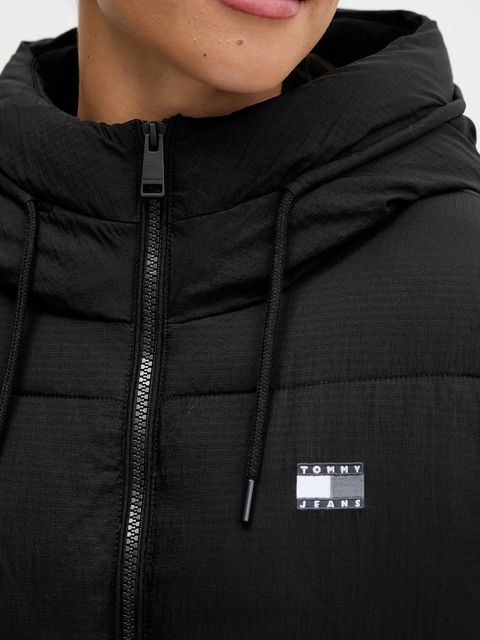 Tommy Jeans kurtka kolor czarny zimowa DW0DW21625
