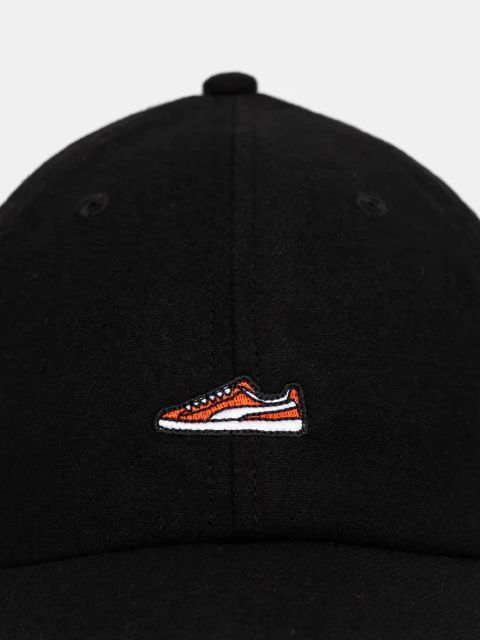 Puma czapka z daszkiem Classics Graphic Dad Cap kolor czarny z aplikacją 025490