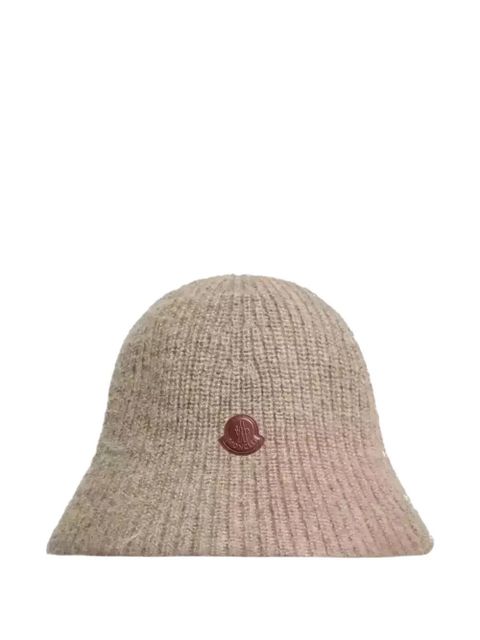 Moncler logo-patch ribbed hat - Neutrals