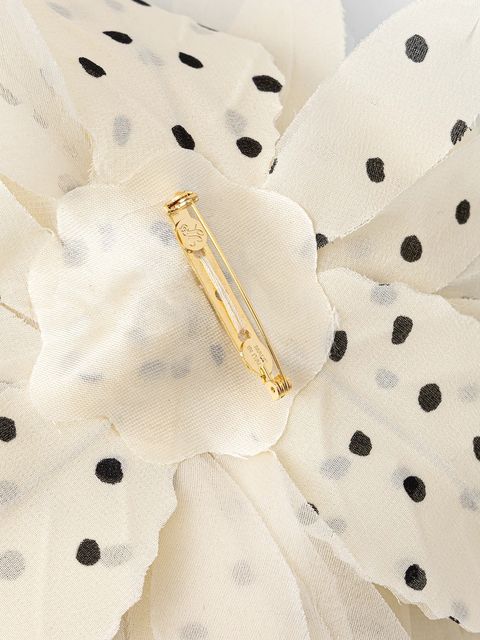 Luisa Spagnoli broszka z dodatkiem jedwabiu Nereto