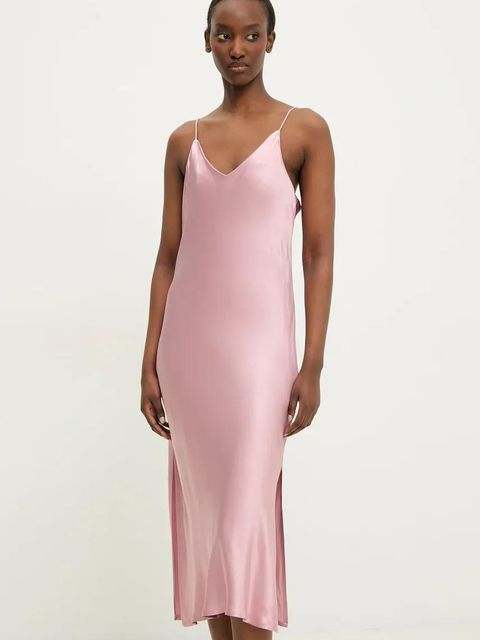 Answear.LAB sukienka kolor różowy maxi dopasowana - zdjęcie produktu nr 1