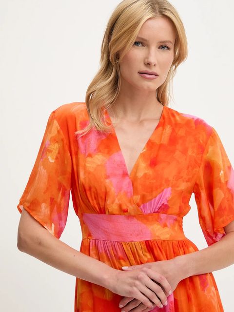 Answear.LAB sukienka kolor pomarańczowy midi rozkloszowana