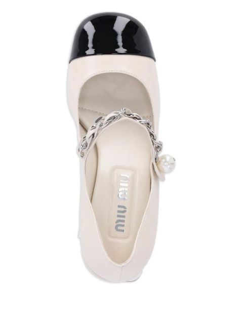 Miu Miu chain-embellished cap-toe pumps - Neutrals