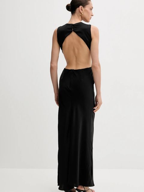 Bardot sukienka kolor czarny maxi prosta 59915DB