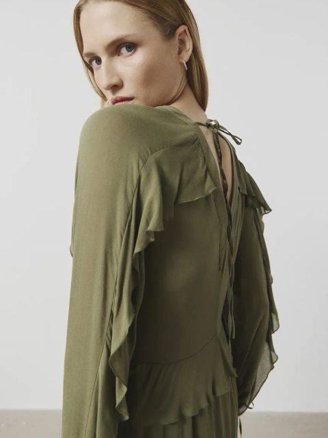 Answear.LAB sukienka kolor zielony midi rozkloszowana