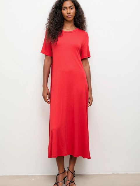 Answear.LAB sukienka kolor czerwony maxi rozkloszowana