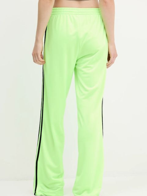 adidas Originals spodnie dresowe Firebird damskie kolor zielony z aplikacją JW1228