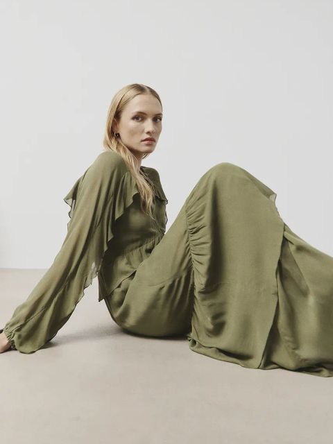 Answear.LAB sukienka kolor zielony midi rozkloszowana