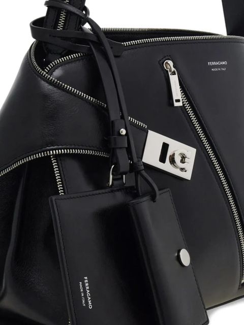 Ferragamo medium Hug Soft zip-detail shoulder bag - Black - zdjęcie produktu nr 2