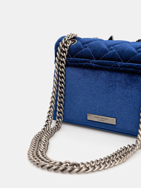 Kurt Geiger London torebka welurowa VELVET MINI KENSINGTON kolor granatowy 5018780789