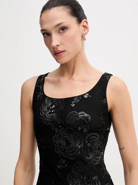 Rotate sukienka kolor czarny maxi dopasowana 115217100