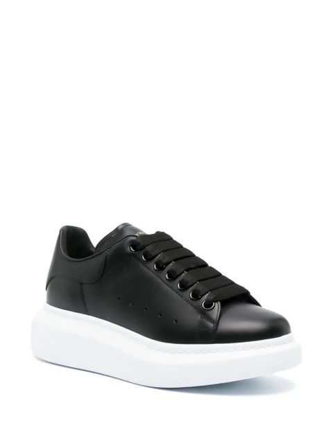 Alexander McQueen Oversized low-top sneakers - Black