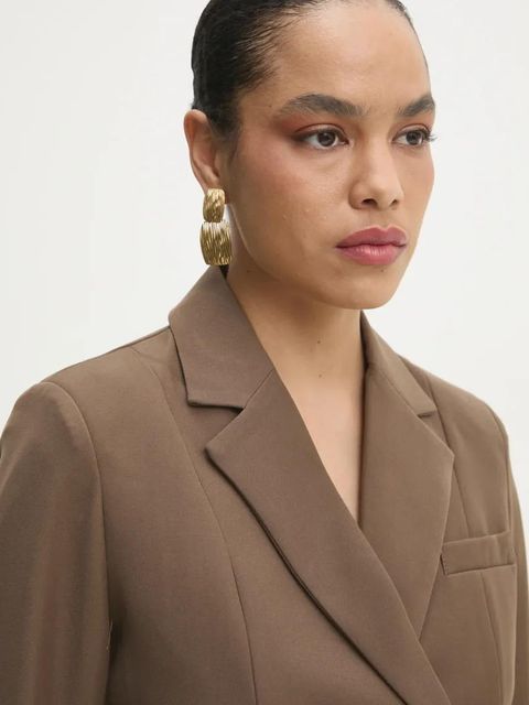 Answear.LAB marynarka kolor brązowy dwurzędowa gładka