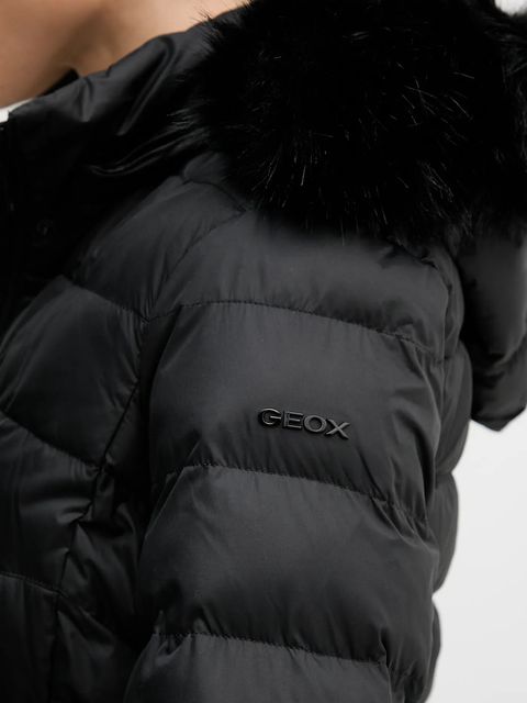 Geox kurtka puchowa CATRIA kolor czarny zimowa W5626F T3152