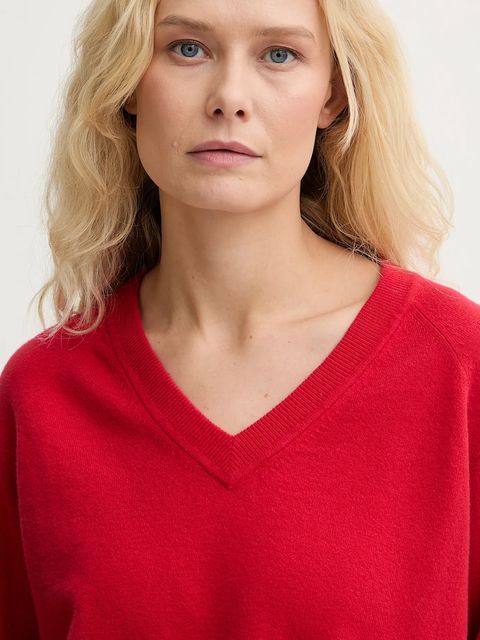 Levi's sweter TARA SUPER SOFT VNECK