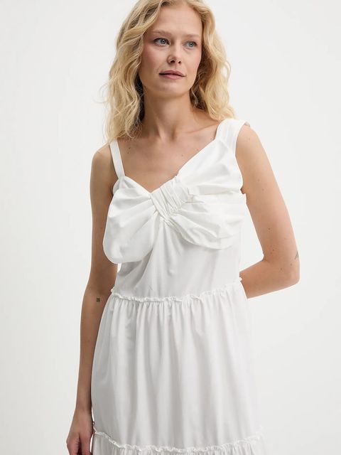 Answear.LAB sukienka kolor biały maxi rozkloszowana