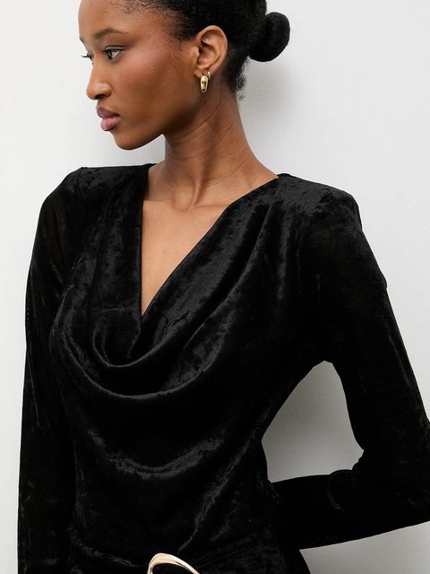 Answear.LAB sukienka kolor czarny midi rozkloszowana