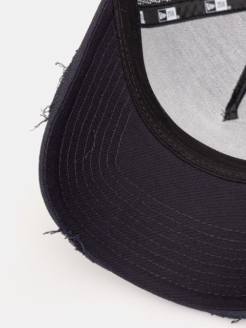 New Era czapka z daszkiem OVAL CANVAS DISTRESS TRUCKER