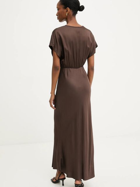 Answear.LAB sukienka kolor brązowy maxi rozkloszowana