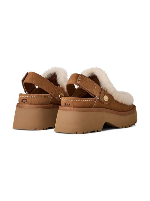 UGG klapki zamszowe Esmee Clog damskie kolor brązowy na platformie 1173331.CHE - zdjęcie produktu nr 2