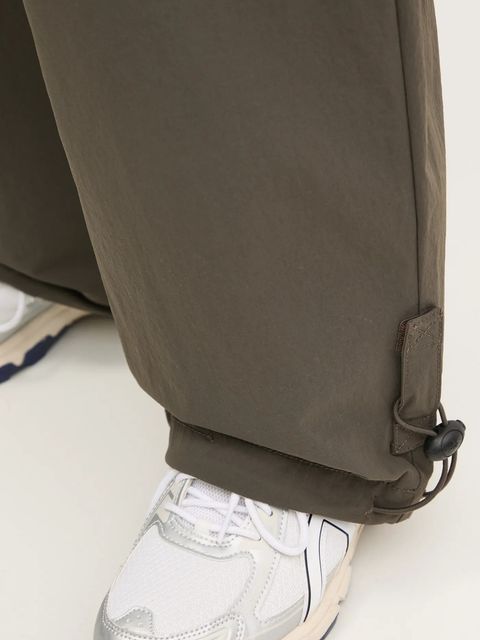 adidas Originals spodnie Essential - zdjęcie produktu nr 1