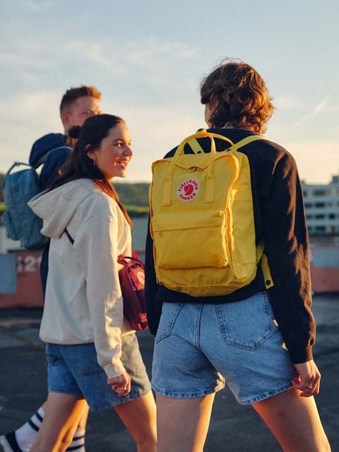 Fjallraven plecak Kanken kolor żółty duży gładki F23510.126