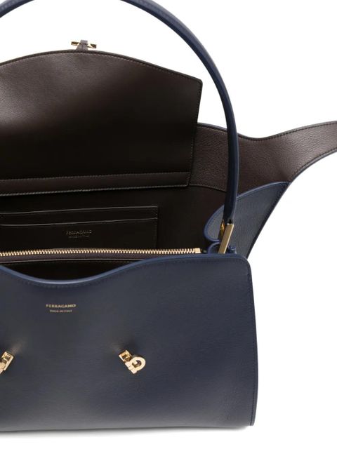 Ferragamo medium Hug buckle leather shoulder bag - Blue