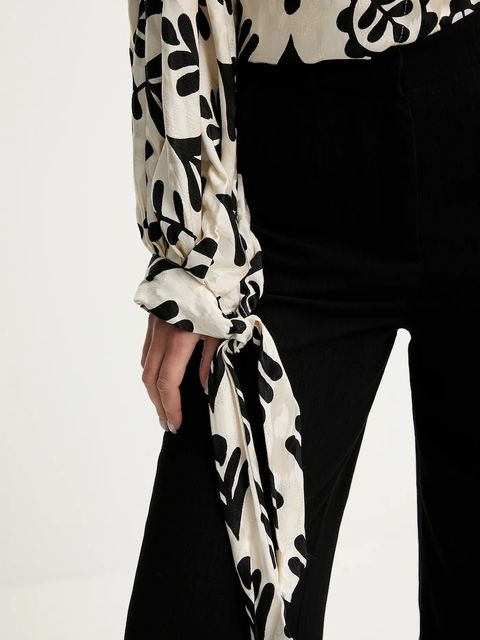 Answear.LAB koszula damska kolor czarny relaxed z kołnierzykiem klasycznym