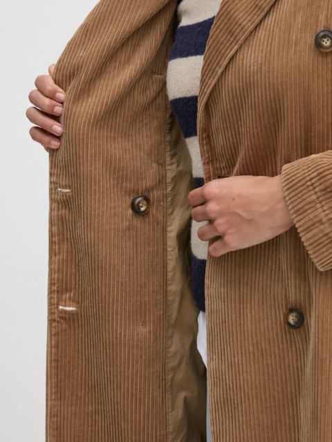 United Colors of Benetton płaszcz sztruksowy kolor brązowy przejściowy dwurzędowy 2HKTDN06L