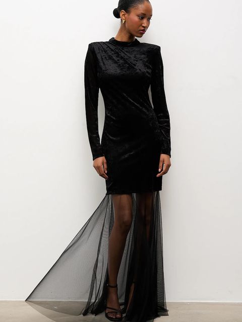 Answear.LAB sukienka welurowa kolor czarny maxi dopasowana - zdjęcie produktu nr 1