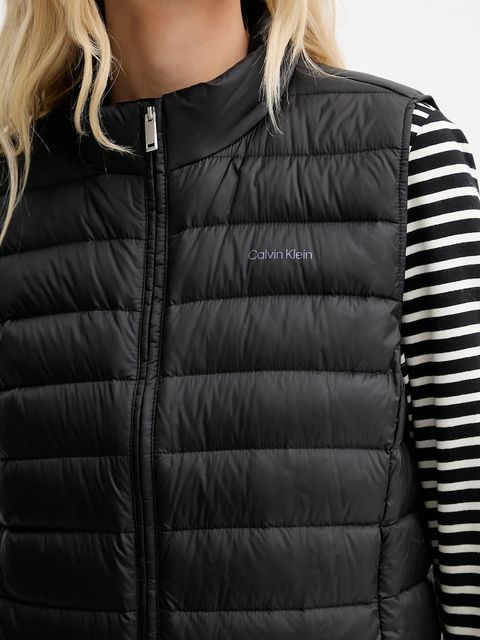 Calvin Klein bezrękawnik puchowy kolor czarny przejściowy LV044C529G