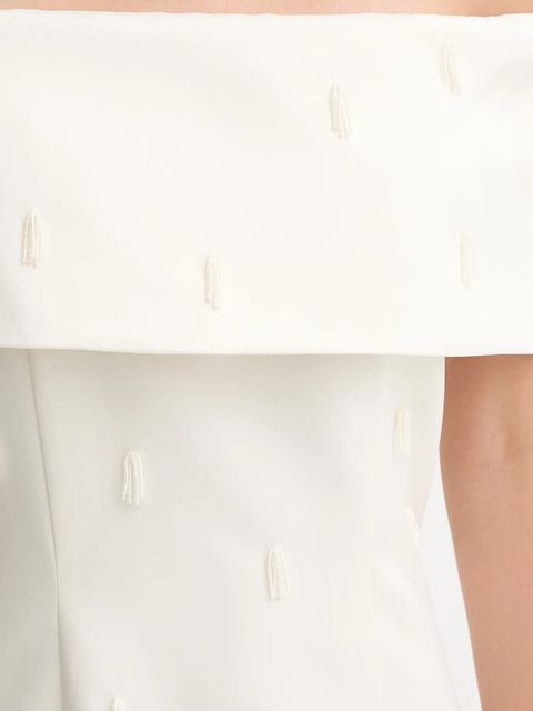 Rotate sukienka kolor beżowy mini dopasowana 114188857