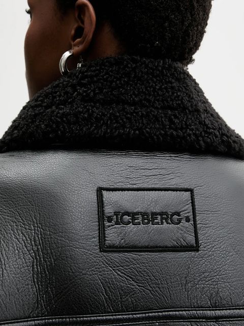 Iceberg płaszcz kolor czarny NZ30 6815