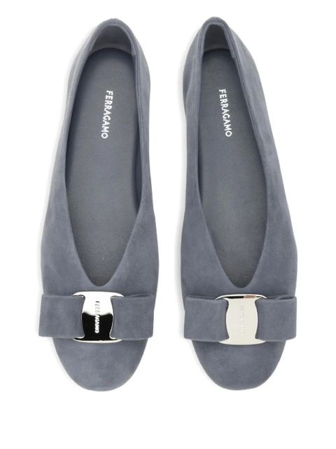 Ferragamo bow-embellished suede ballet flats - Blue