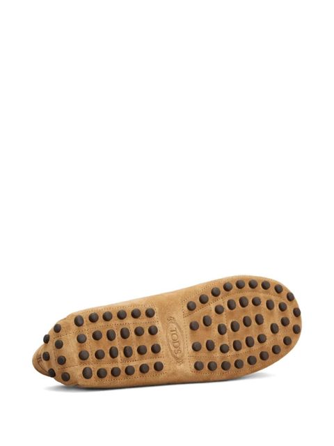 Tod's chain-embellishment suede loafers - Neutrals
