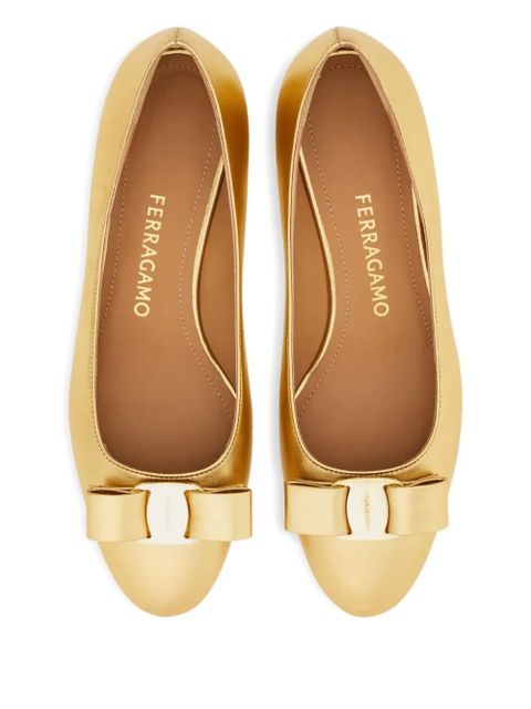 Ferragamo 30mm Vara bow-detail pumps - Gold