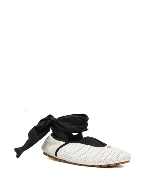 Valentino Garavani logo-plaque ballet flats - Neutrals - zdjęcie produktu nr 2