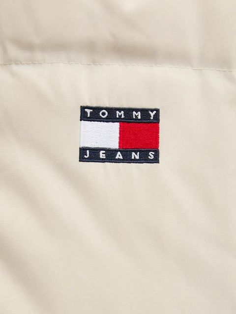 Tommy Jeans kurtka puchowa damska kolor beżowy zimowa DW0DW18821 - zdjęcie produktu nr 2