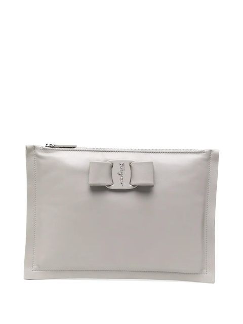 Ferragamo logo-plaque clutch bag - Grey - zdjęcie produktu nr 1