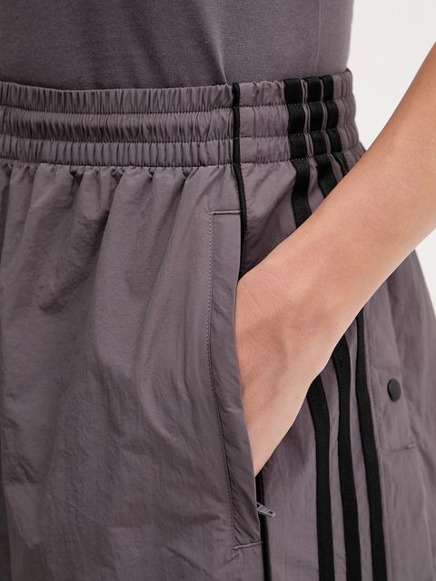 adidas Originals spodnie dresowe Adibreak Os Tp damskie kolor fioletowy z aplikacją JV7487 - zdjęcie produktu nr 2