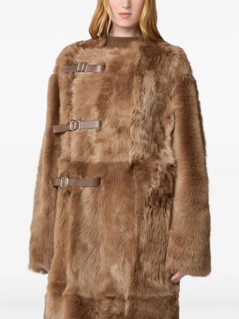 Tod's buckled shearling coat - Brown